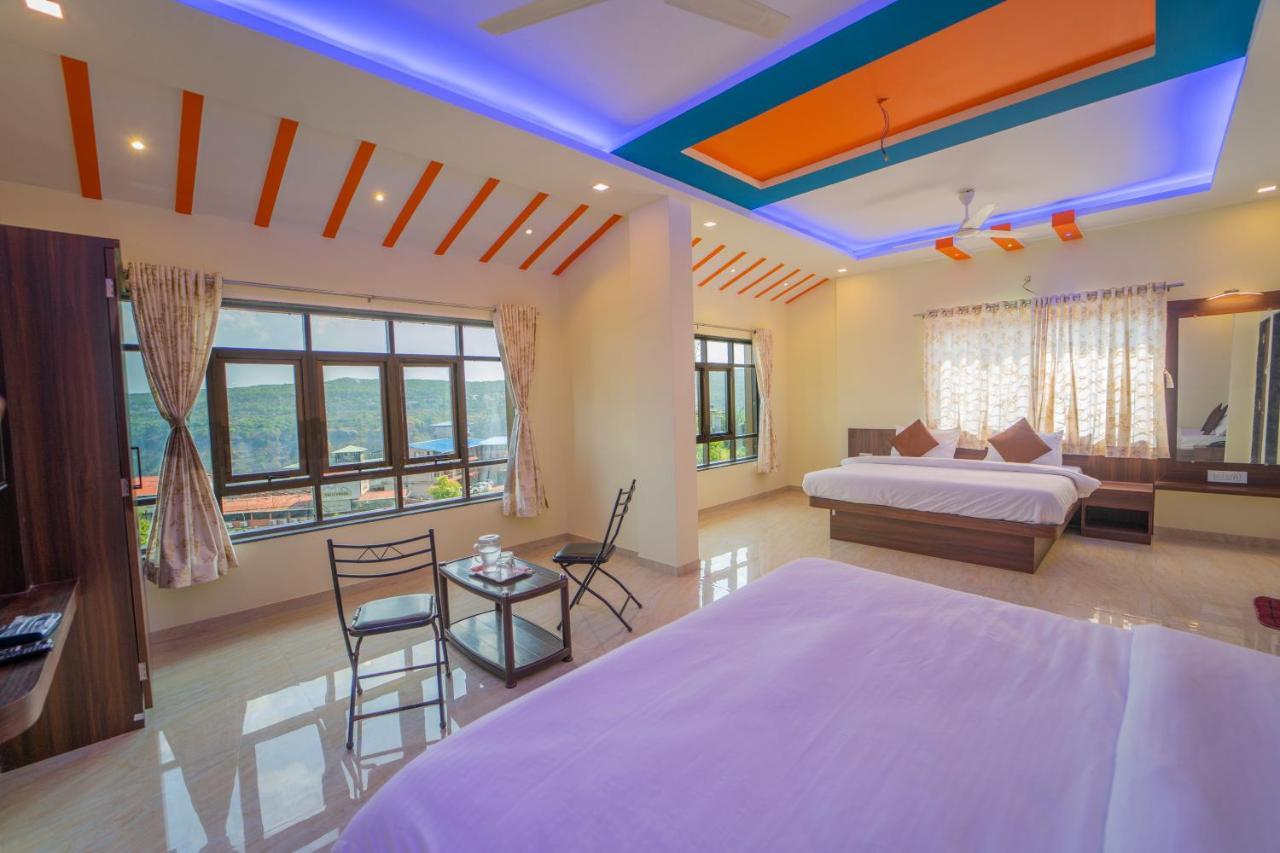 Veggies Residency & Pure Veg Restaurant Hotel Mahābaleshwar Exterior foto